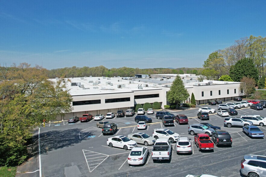 More Photos Of 405 LeWallen Rd, Asheboro Unknown For Lease