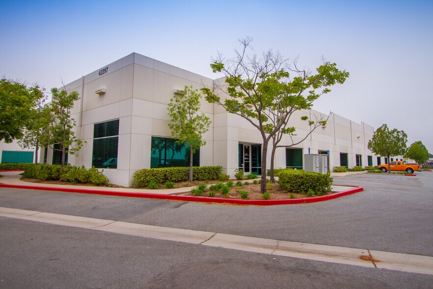 More Photos Of 43379-43397 Business Park Dr, Temecula Unknown For Lease