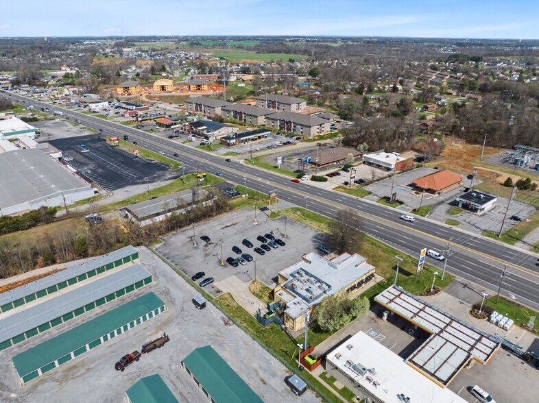 More Photos Of 1826 Fort Campbell Blvd, Clarksville General Retail For Lease