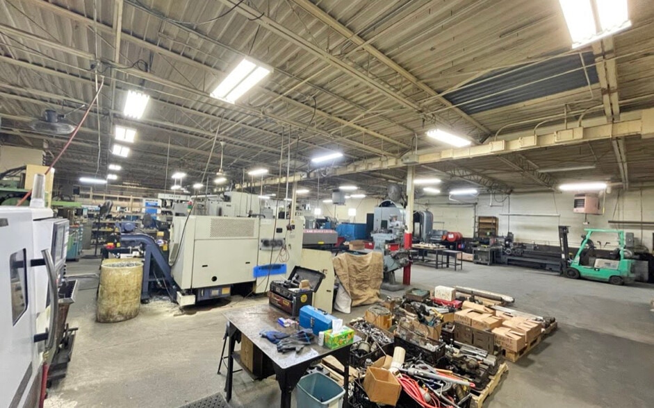 More Photos Of 15642 Common Rd, Roseville Warehouse For Sale