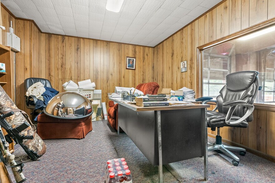 More Photos Of 1801 S Broad Ave, Lanett Auto Repair For Sale