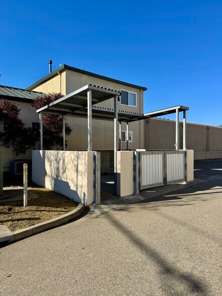 More Photos Of 110 Sandholm Ln, Cloverdale Manufacturing For Lease