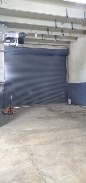 More Photos Of 4201-4237 NW 37th Ave, Miami Warehouse For Lease