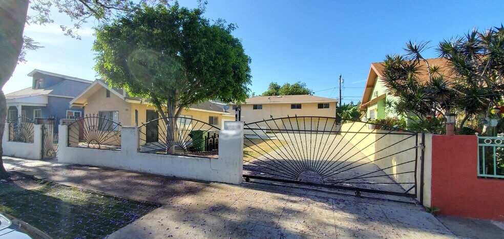 More Photos Of 1001-1003 W Myrtle St, Santa Ana Specialty For Sale