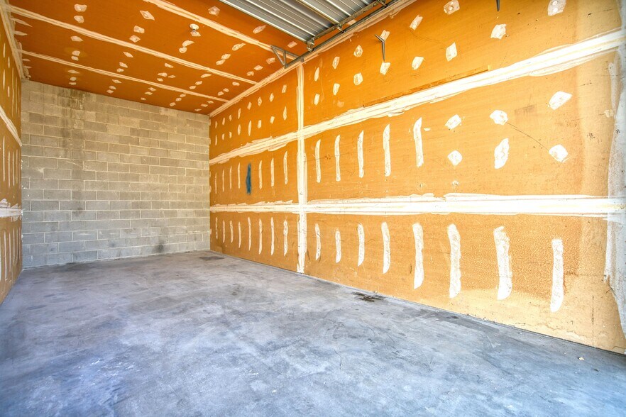 More Photos Of 1109-1115 Kimbark St, Longmont Unknown For Lease