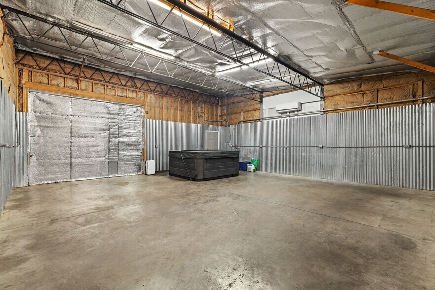 More Photos Of 354 County Road 172, Florence Flex For Sale