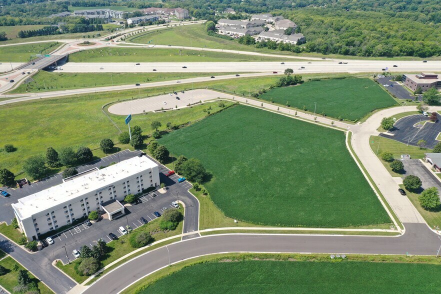 More Photos Of 530 Midland Ct, Janesville Land For Sale