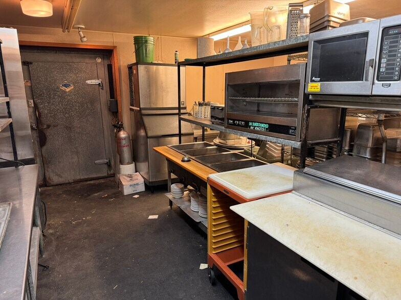 More Photos Of 3015 Westfork Dr, Baton Rouge Restaurant For Lease