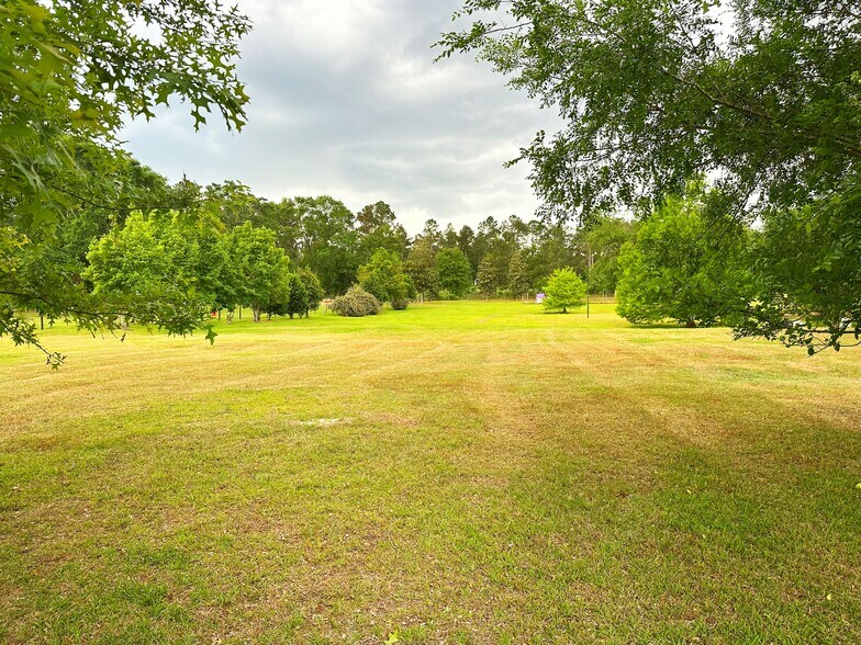 More Photos Of 1367 Freedom Ln, Metter Sports And Entertainment For Lease