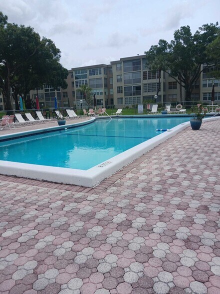 More Photos Of 3051 NW 48th Ave, Lauderdale Lakes Apartments For Sale
