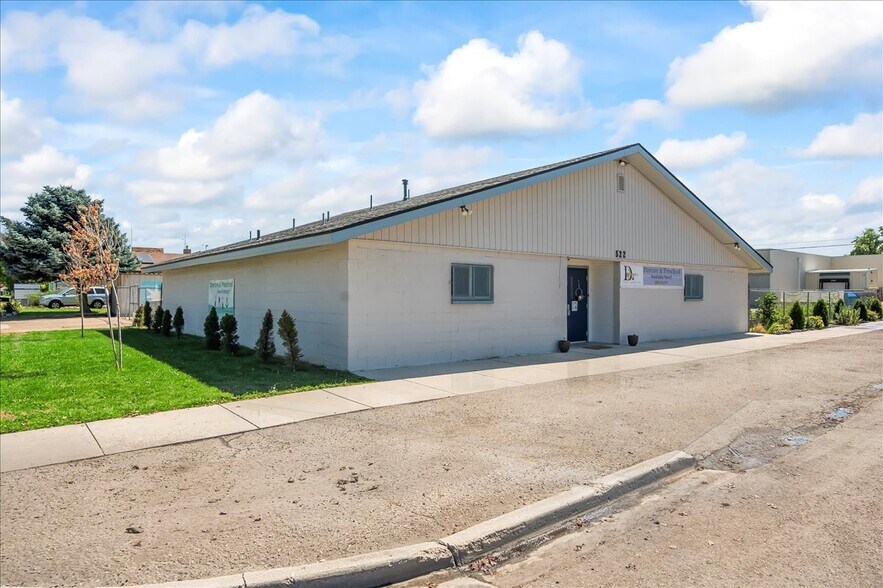 Primary Photo Of 522 N 9th Ave, Caldwell Daycare Center For Sale