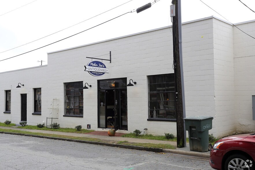 More Photos Of 217 E 41st St, Savannah Freestanding For Lease