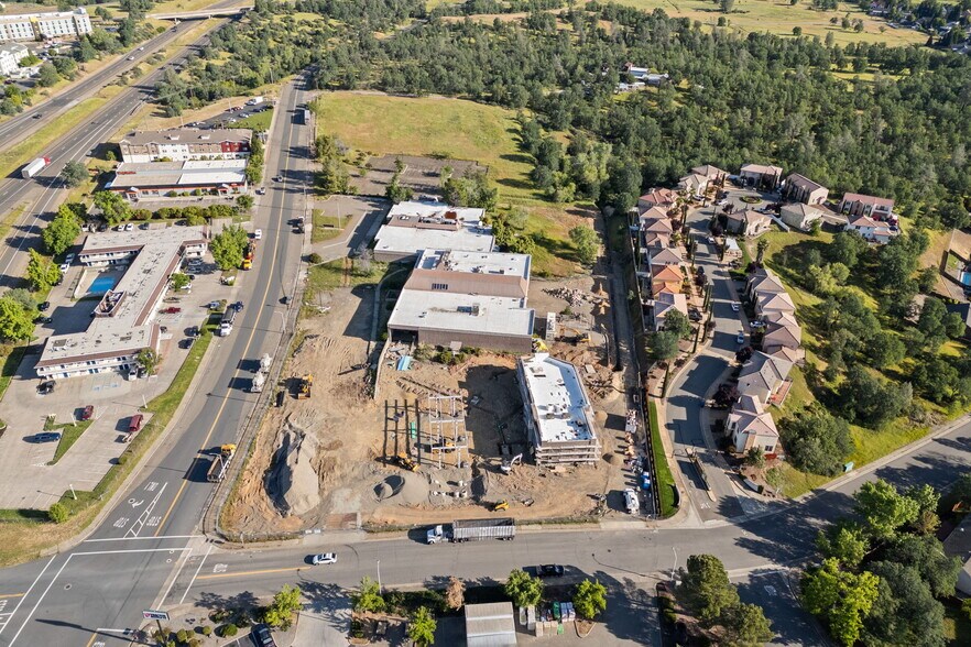 More Photos Of 1101 Twin View Blvd, Redding Service Station For Sale