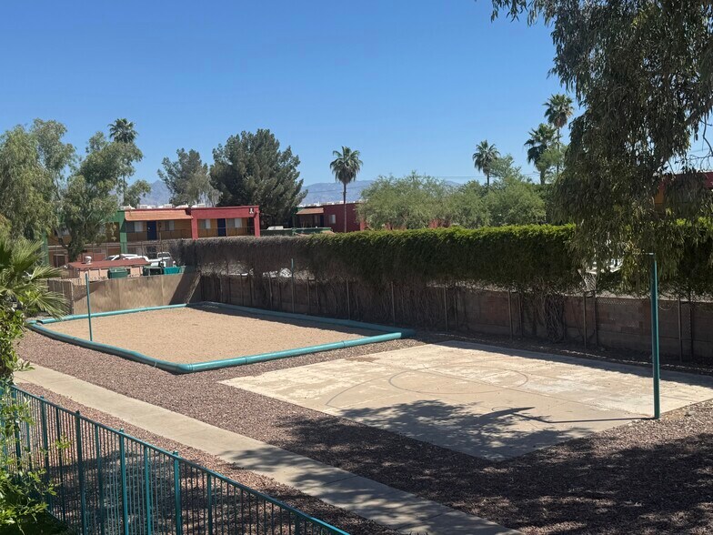 More Photos Of 190 W Valencia Rd, Tucson Apartments For Sale