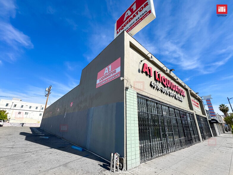 More Photos Of 18567-18573 Sherman Way, Reseda Storefront Retail Office For Lease