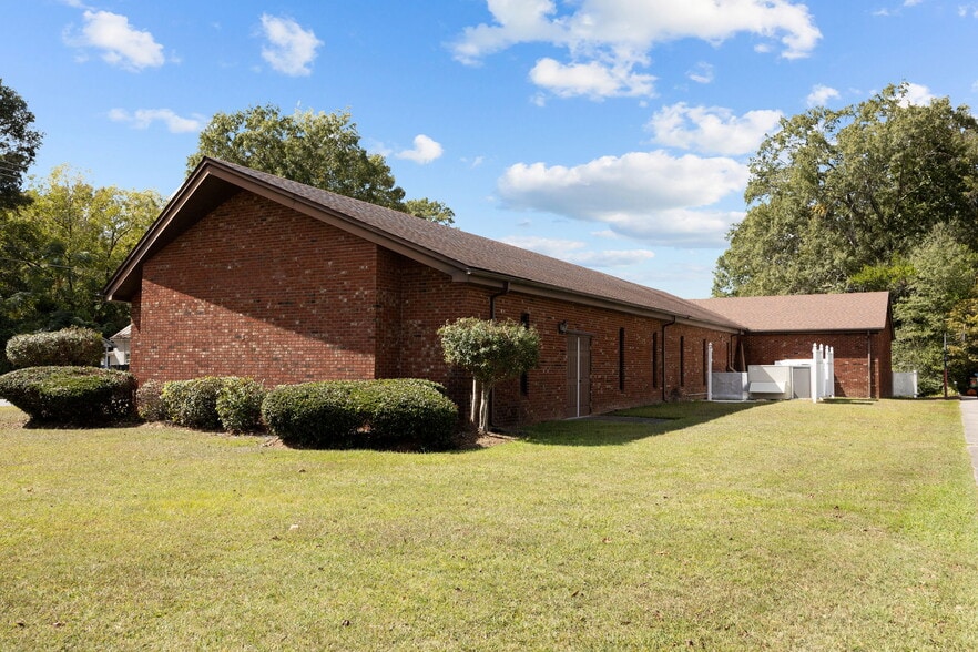 More Photos Of 4334 W Pine St, Farmville Religious Facility For Sale
