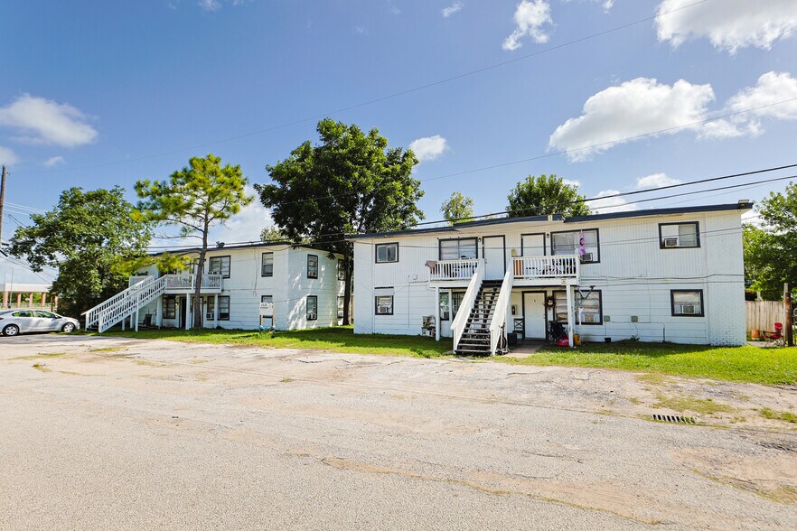 More Photos Of 2312-2315 Avenue B, Dickinson, TX 77539 Ave, Dickinson Apartments For Sale