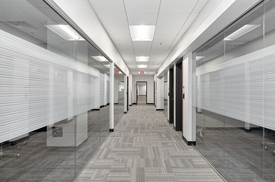 More Photos Of 85 Crystal Run Rd, Middletown Office For Lease