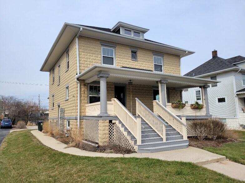 Primary Photo Of 117 W Willow Ave, Wheaton Office For Lease