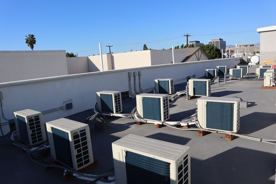 More Photos Of 1516 W 12th Pl, Los Angeles Apartments For Sale