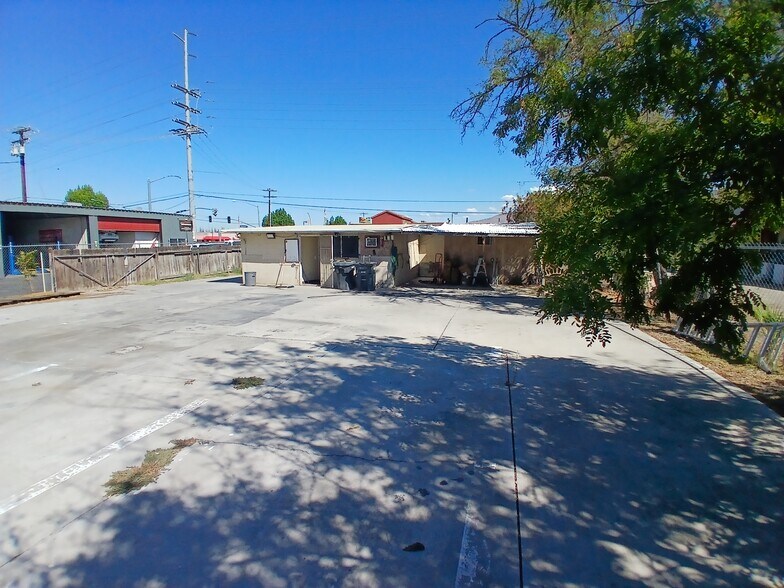 More Photos Of 690 W Esplanade Ave, San Jacinto Freestanding For Sale