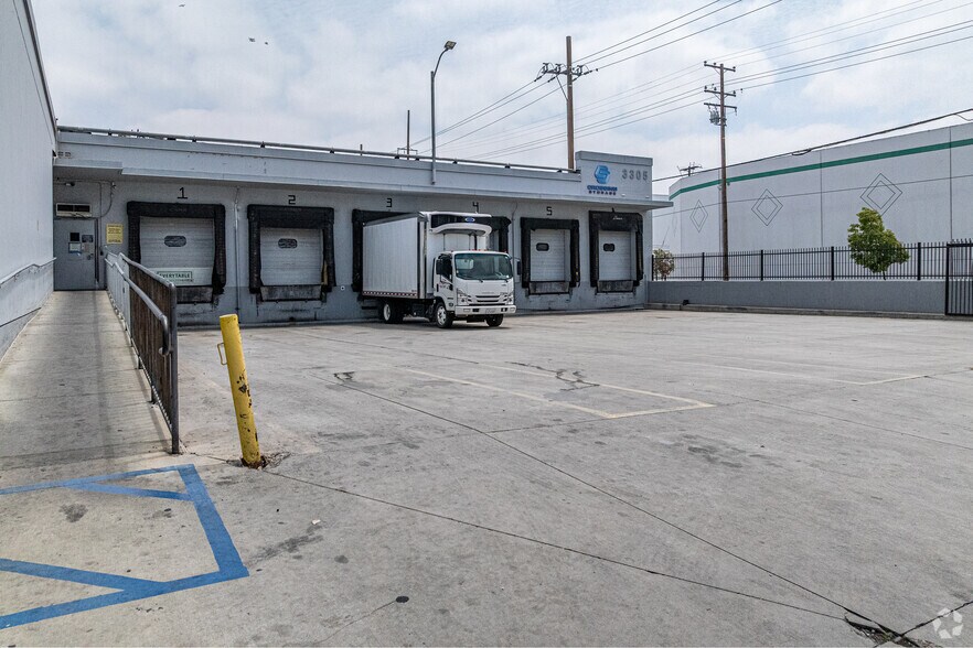 More Photos Of 3305 E Vernon Ave, Vernon Refrigeration Cold Storage For Sale