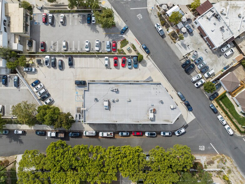 More Photos Of 4502 Dyer St, La Crescenta Office For Lease