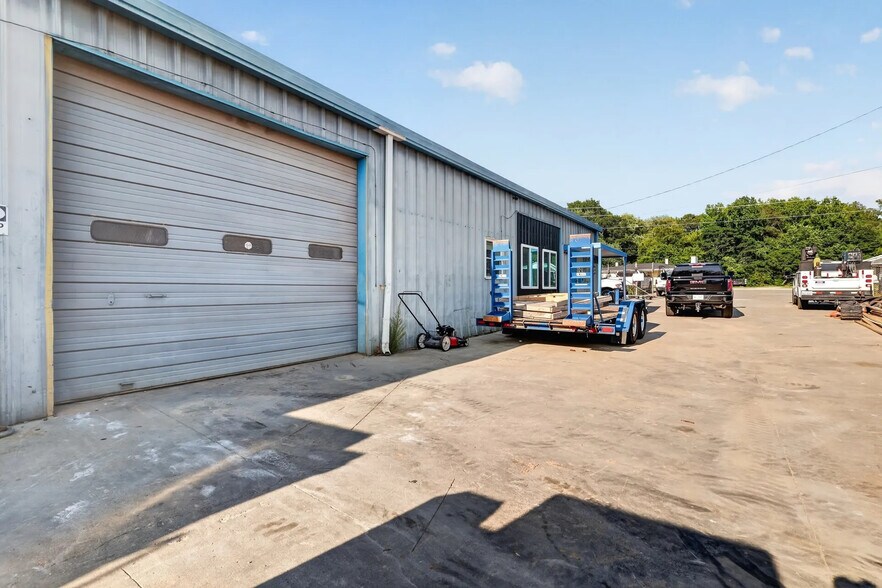 More Photos Of 417 Loop Rd, Garner Warehouse For Sale