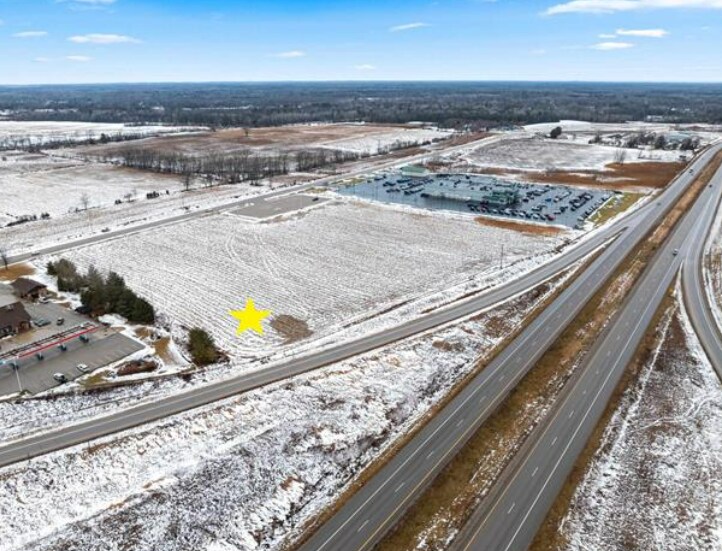 More Photos Of Hwy EE & Hwy 41/141, Abrams Land For Sale