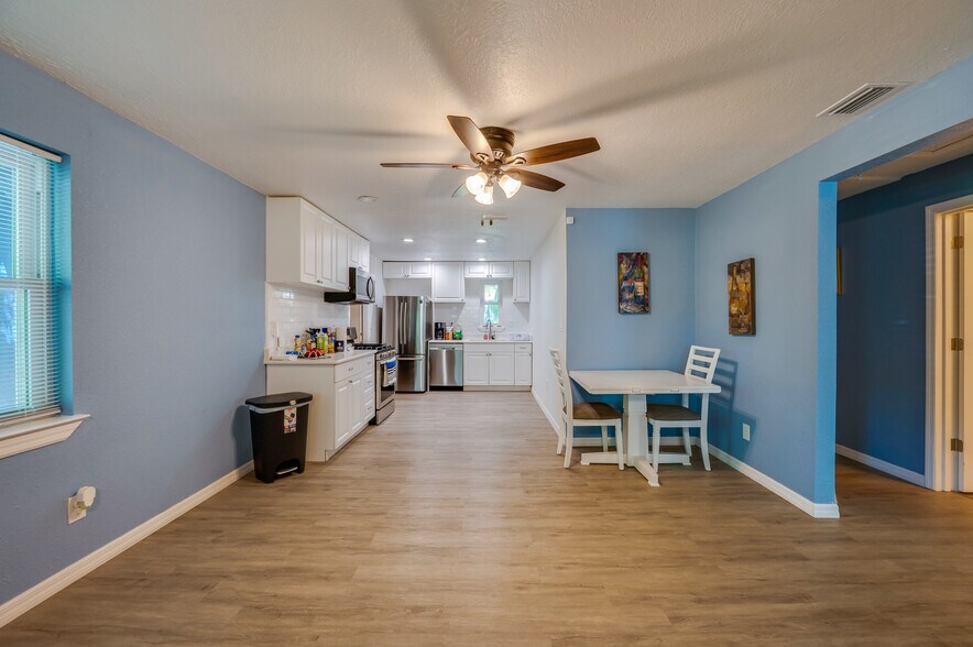 More Photos Of 116 Center St, Daytona Beach Office Residential For Sale