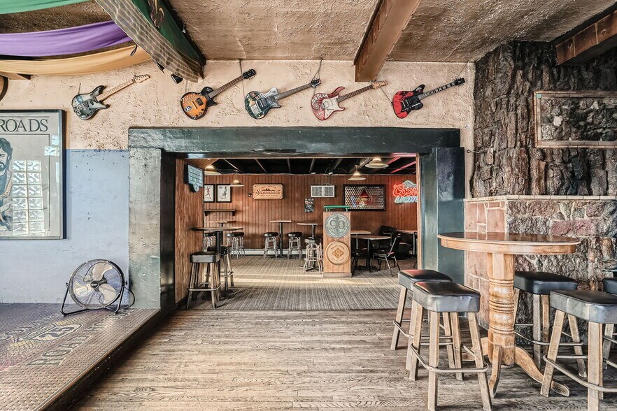 More Photos Of 1201 S. Pearl St., Denver Restaurant For Sale