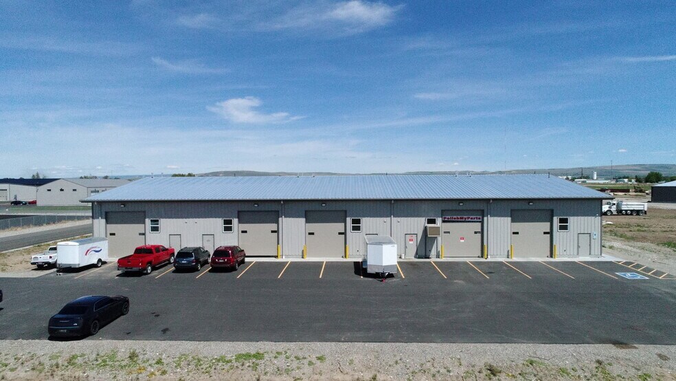 More Photos Of 3196 N Spitfire St, Idaho Falls Industrial For Lease