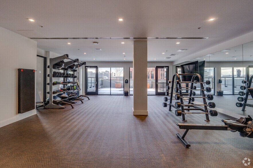 More Photos Of 1840 Market St, Denver Apartments For Lease
