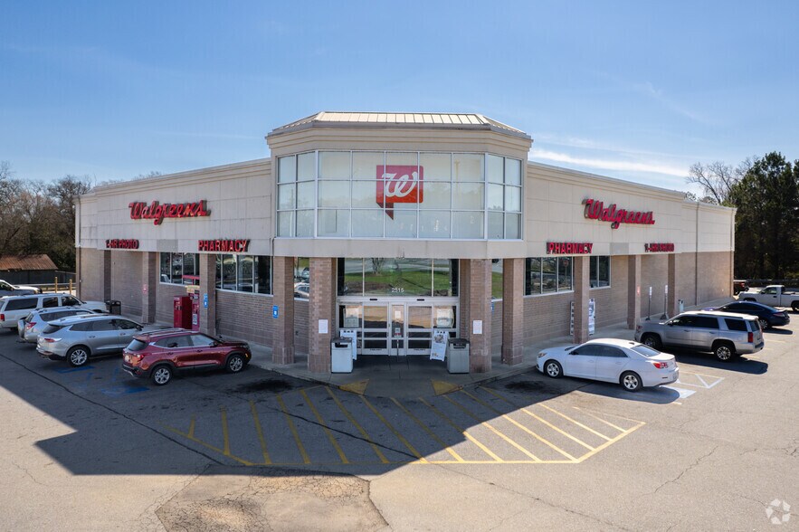 Primary Photo Of 2515 Crawford Rd, Phenix City Drugstore For Sale