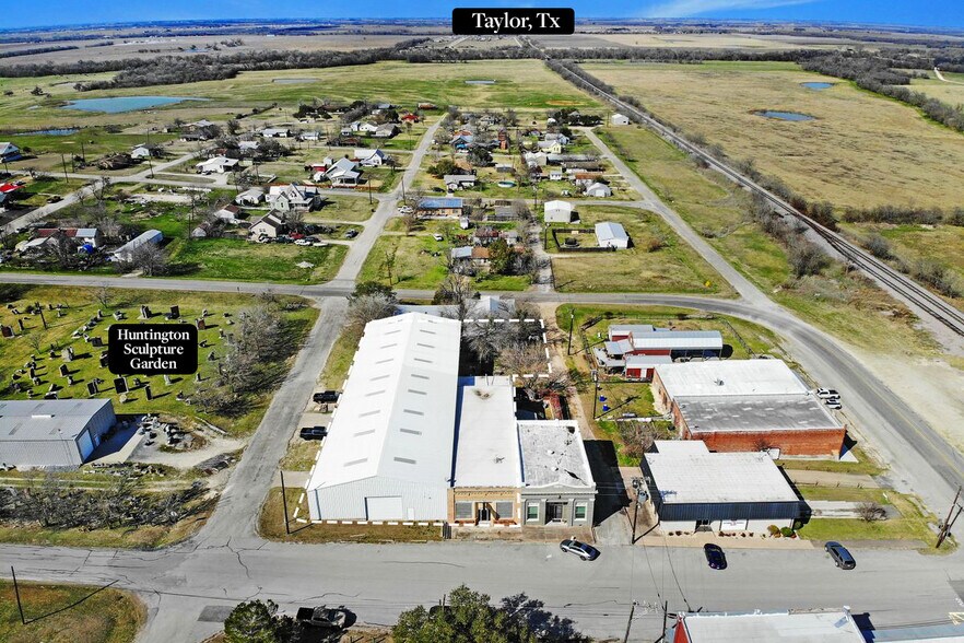More Photos Of 116 Hoxie St, Coupland General Retail For Sale