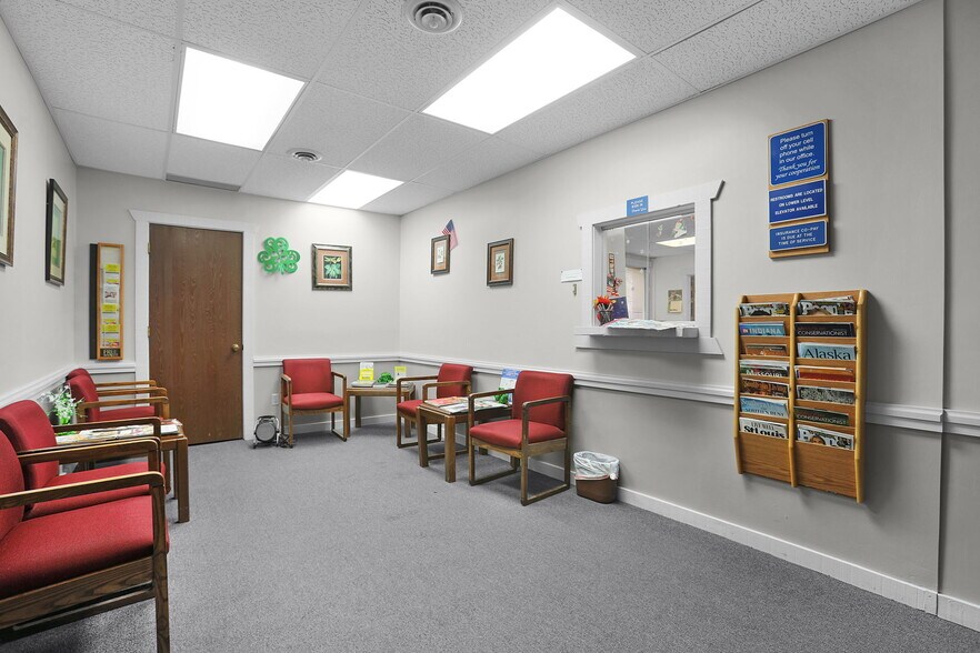 More Photos Of 10000 Watson Rd, Crestwood Medical For Lease