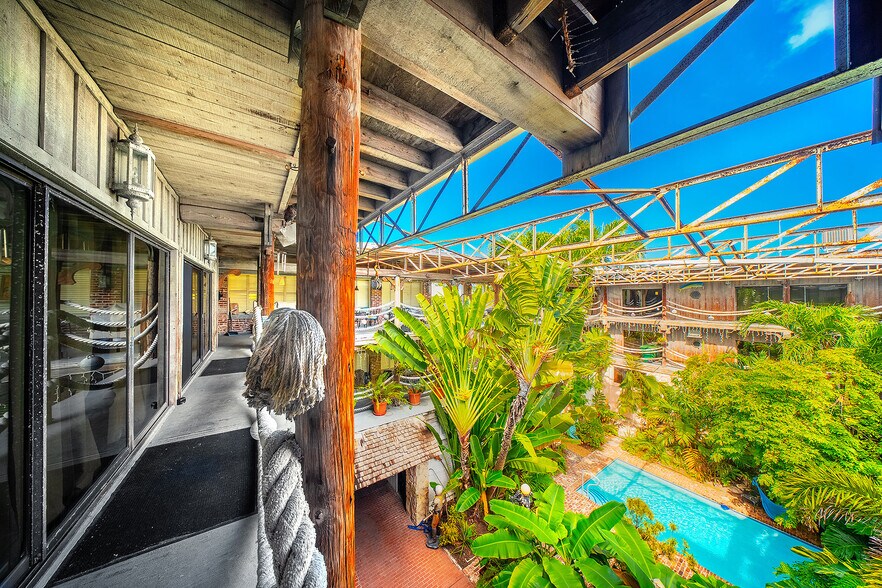 More Photos Of 314 Simonton St, Key West Flex For Sale