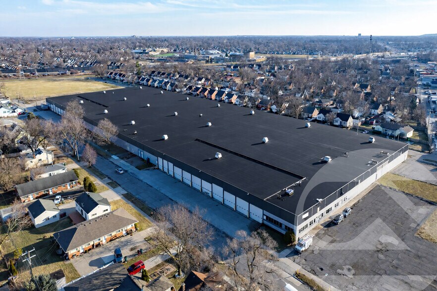 Primary Photo Of 2251 Dix Hwy, Lincoln Park Warehouse For Sale