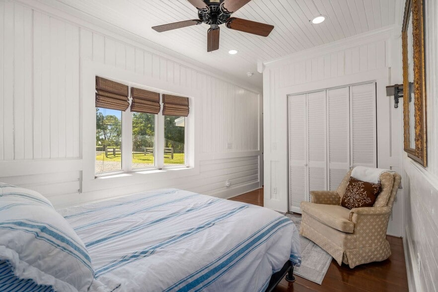 More Photos Of , Lewisburg Specialty For Sale
