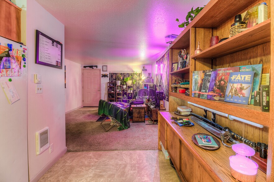 More Photos Of 8-10 S 11th Ave, Yakima Apartments For Sale