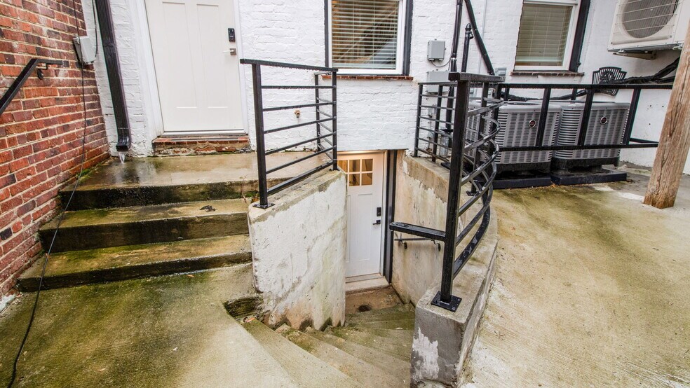 More Photos Of 1414-1416 Pennsylvania Ave SE, Washington Apartments For Sale