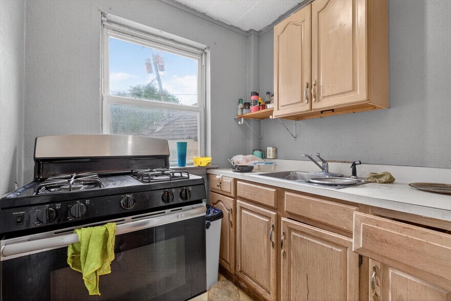 More Photos Of 22 N State St, York Multifamily For Sale