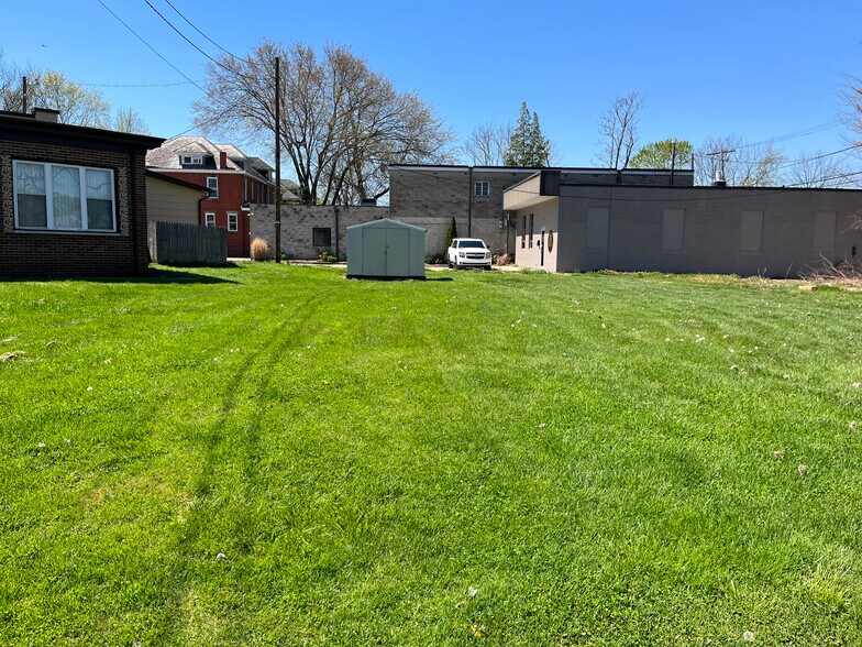 More Photos Of 350 5th Ave, Huntington Medical For Sale