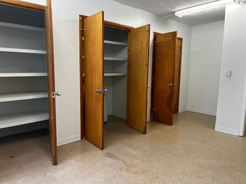 More Photos Of 49 Jefferson St, Phoenix Specialty For Lease