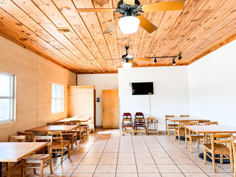 More Photos Of 115 E 8th St, Cisco Restaurant For Sale