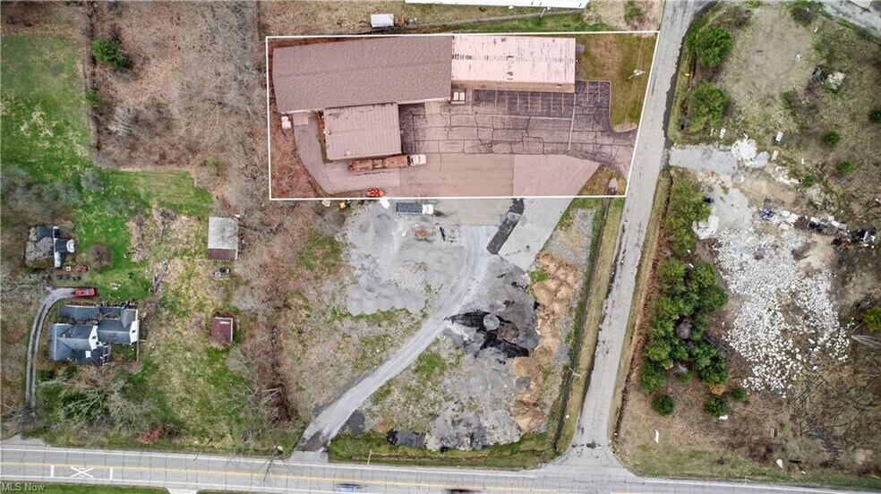 More Photos Of 3060 Gale Ave, Hubbard Warehouse For Sale