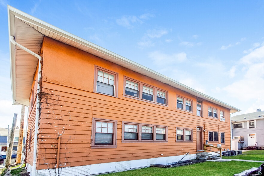 More Photos Of 636 E 37th St, Indianapolis Apartments For Sale