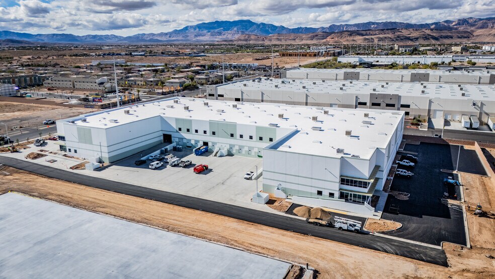 More Photos Of 7610 W Warm Springs Rd, Las Vegas Distribution For Lease