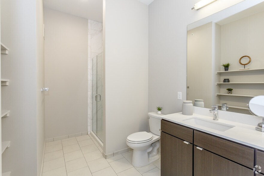 More Photos Of 1000 Berkley Pky, Kansas City Apartments For Sale