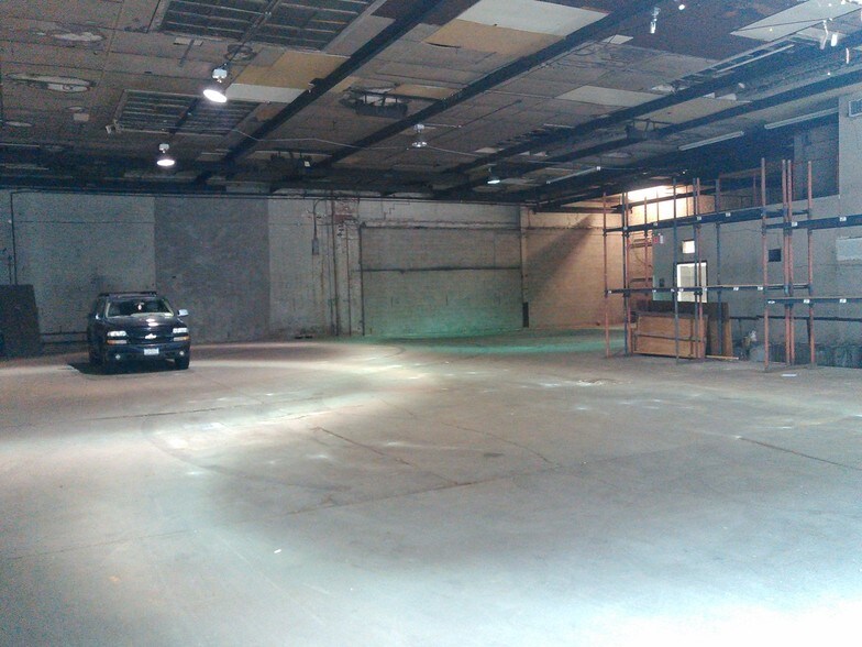More Photos Of 94 Walton St, Brooklyn Warehouse For Lease